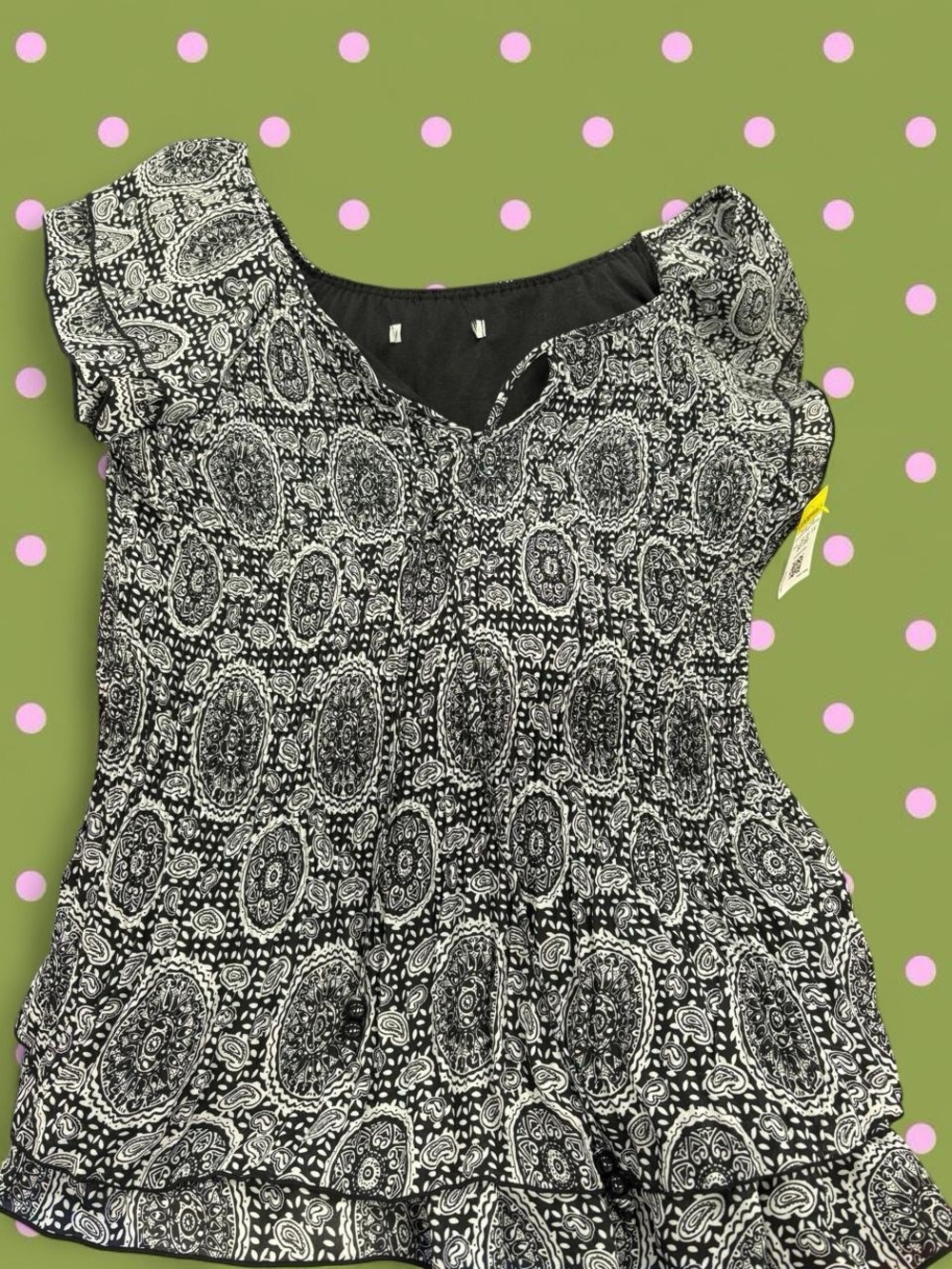 Black and White Paisley Short Sleeve Women's Top